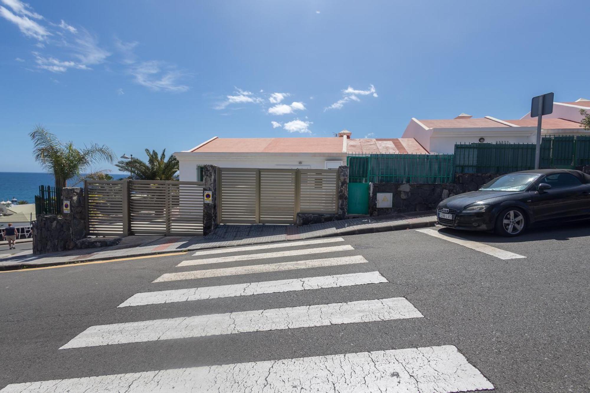 Playa Del Aguila Bungalow Con Terraza Solarium マスパロマス エクステリア 写真